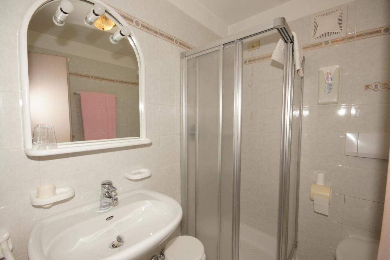Hotel Villa Mozart Поцца-ди-Фасса Экстерьер фото